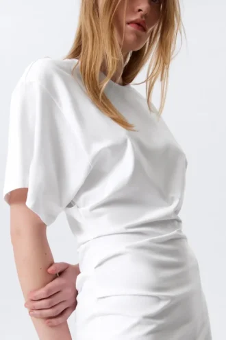 Kortærmet mini-T-shirt-kjole – hvid