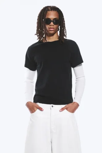 Krympet dobbeltlags T-shirt – sort og hvid