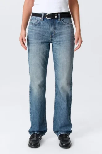Laika Mid Rise Regular Straight Jeans – Radio Blue – Medium Blue