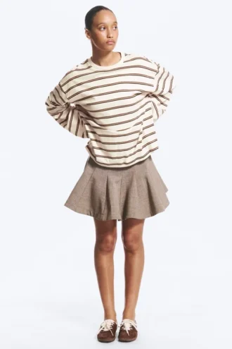 Langærmet bomuldst-shirt – støvet hvid – brune striber