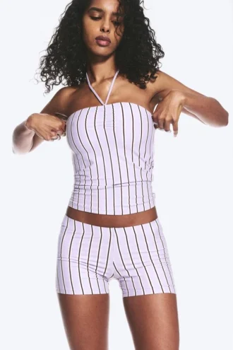 Lavtaljede hotpants i jersey – lilla striber