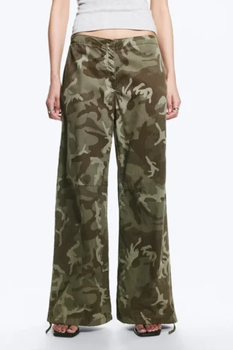 Lavtaljede, løse ripstop-bukser – khakigrøn – camouflage