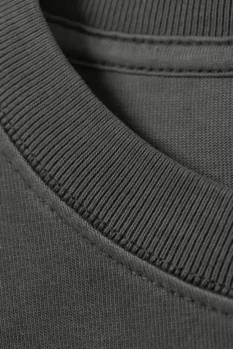 Løs, boxy t-shirt med lange ærmer – mørkegrå