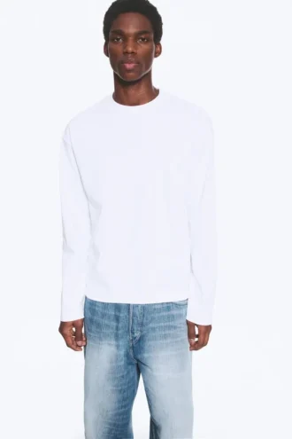 Løs, kasseformet t-shirt med lange ærmer – hvid