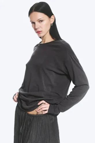 Løs langærmet t-shirt – mørkegrå