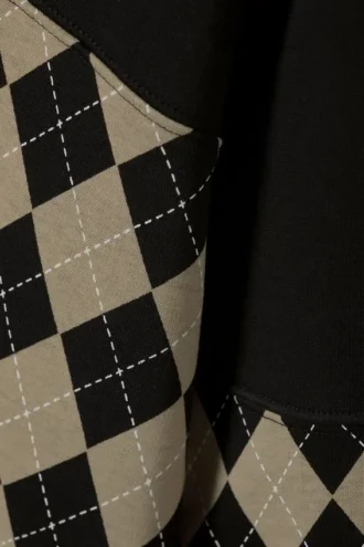Løs med print-polo-sweatshirt – sort – argyle-indsats