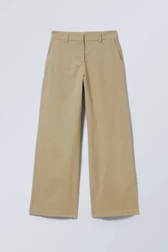 Løse chinos med lav talje – støvet beige